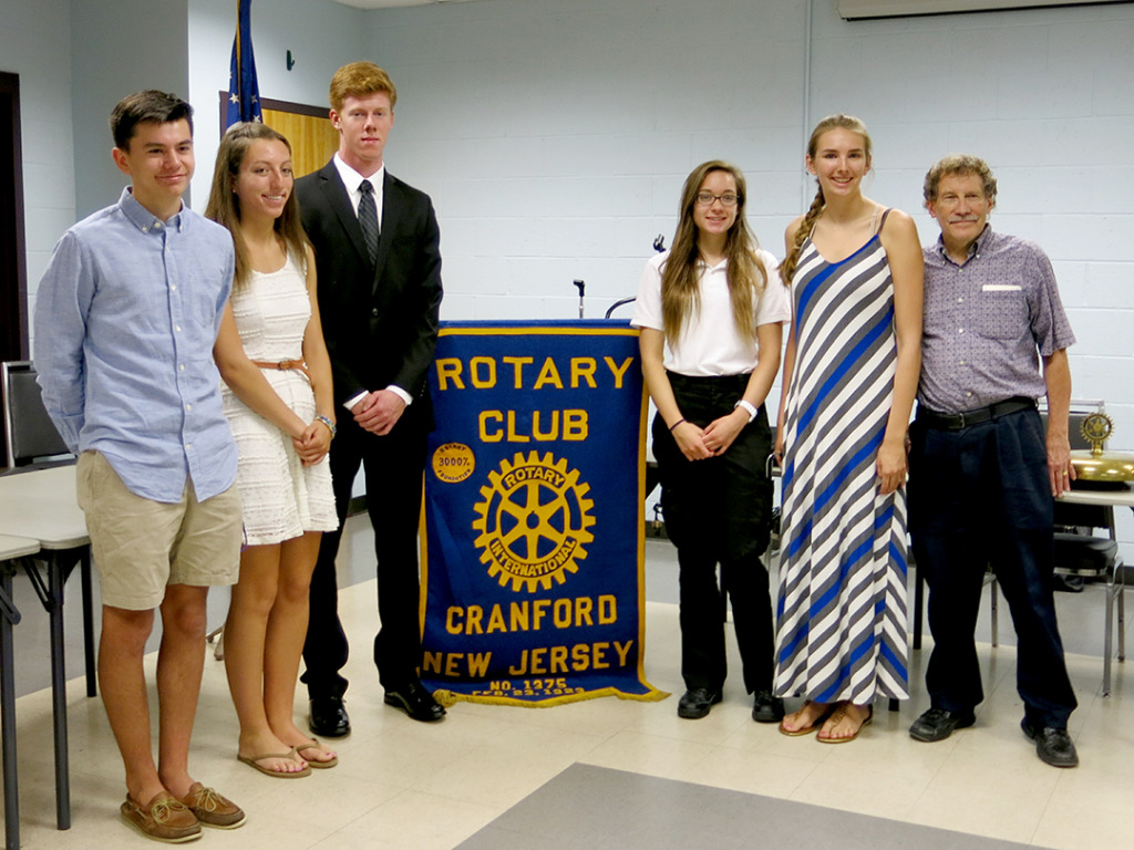 (above l-r) Louis Cappucci, Jennifer Schneider, Brendan Kane, Julia Wilson, Kaitlyn Carroll, and Steve Lieberman, Chair of the Rotary Scholarship Committee. 