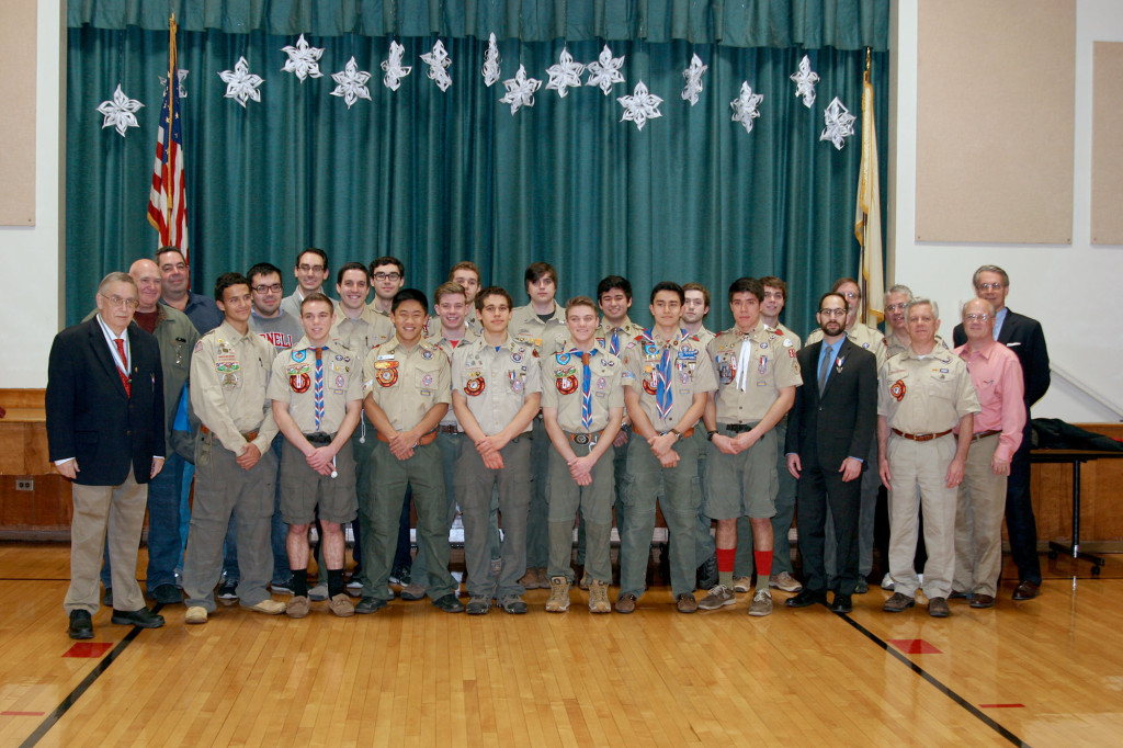 (above, l-r) Doug Reeder (Elks Lodge), John Wighton, Carlos Mosquera, John Fogarty, Matt Mosquera, William Wighton, Austin Cantone, Alex Warshauer, Dylan Mosquera, Andrew Tu, Josh Guerin, Robert Pilsbury, Jarrod Thompson, Ross Warlick, Andrew Cantone, Andrew Meisenbacher, Stephen Meisenbacher, Alex Duncan, Wesley Lukas, Steven Guerin, Nicholas Guarino, Mike Fogarty, Steven Trovato, Mike Cantone, Glenn Guerin & Peter Lukas.