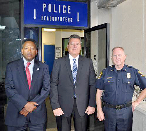 (above l-r) Mayor Derek Armstead, 2nd Ward Councilman Donald Beyer, and Police Chief James M. Schulhafer